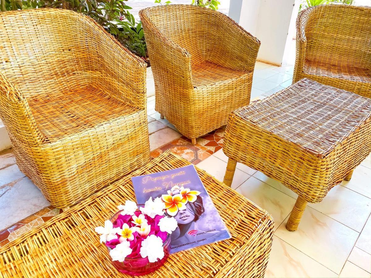 Papaya Guest House Нунгви Екстериор снимка