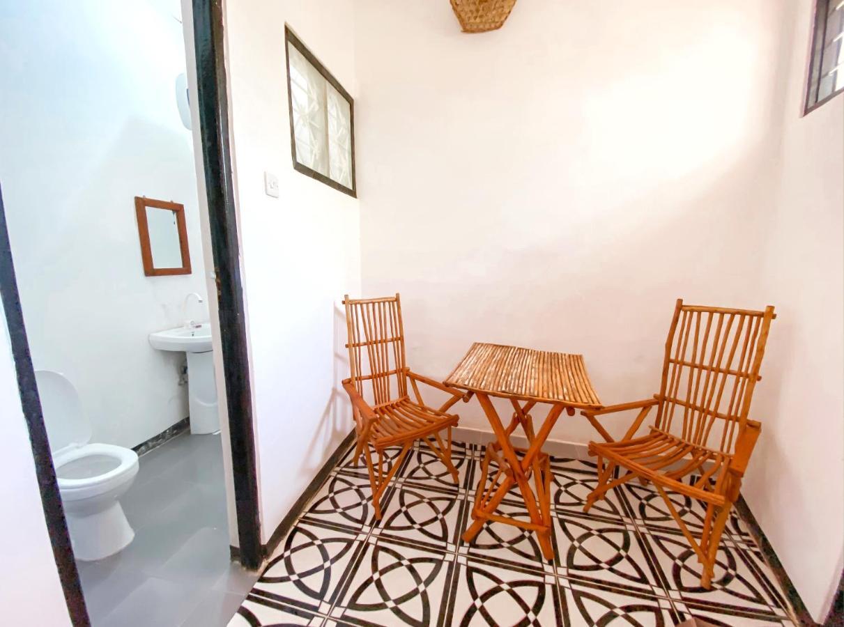 Papaya Guest House Нунгви Екстериор снимка