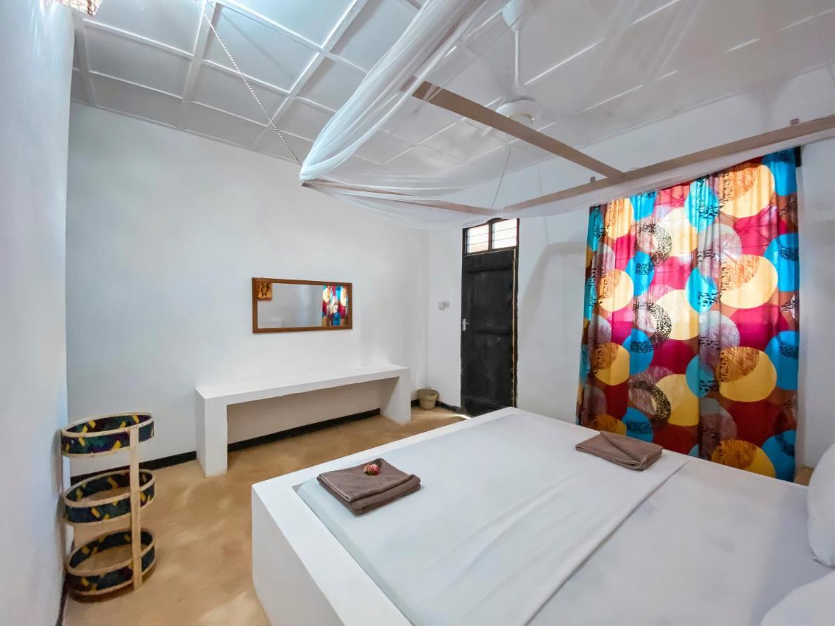 Papaya Guest House Нунгви Екстериор снимка